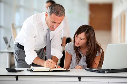 Corso e-learning La dimensione relazionale della comunicazione in azienda - durata 1 ora, INFORMA, , I docenti sono tutti in possesso dei requisiti previsti dal D.I. 6 marzo 2013 “Criteri per la qualificazione della figura del
formatore per la salute e sicurezza nei luoghi di lavoro”